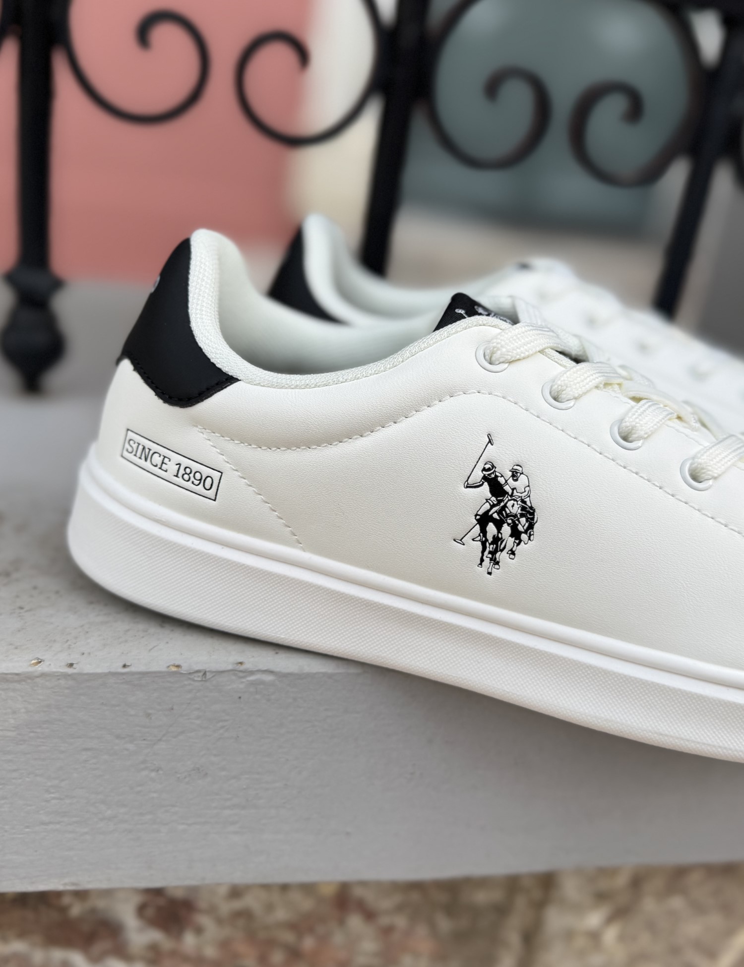 U.S. Polo Assn. ανδρικά λευκα casual sneakers BYRON001DWHIBLK04 φωτογραφία